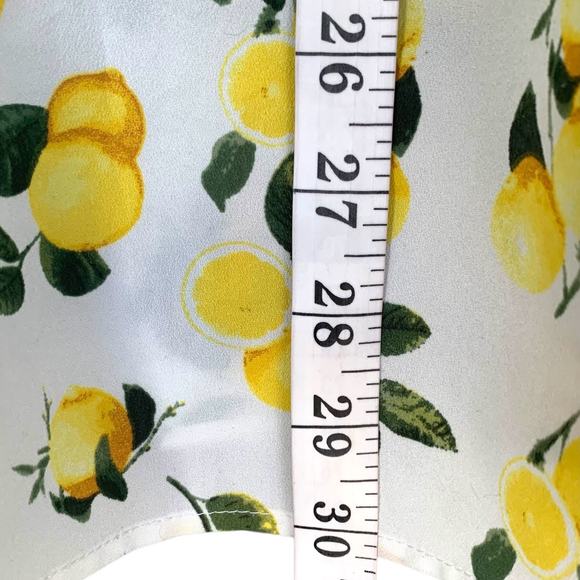 🛍️ Dalia Top Women's Size 2x Colorful Lemons Split Neck Line Tuxedo Pleated Back - Picture 6 of 6